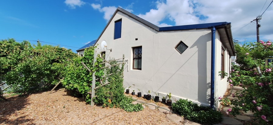 2 Bedroom Property for Sale in Albertinia Western Cape